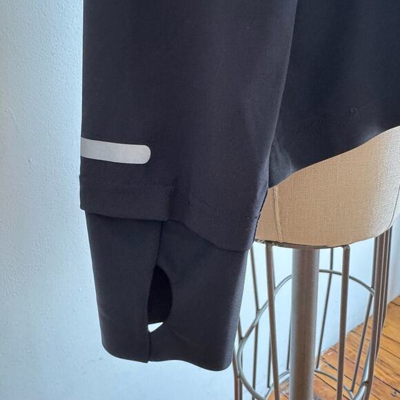 SWEATY BETTY Black Fast Track Running Athletic Jacket with Hood and Thumbholes - Picture 7 of 9